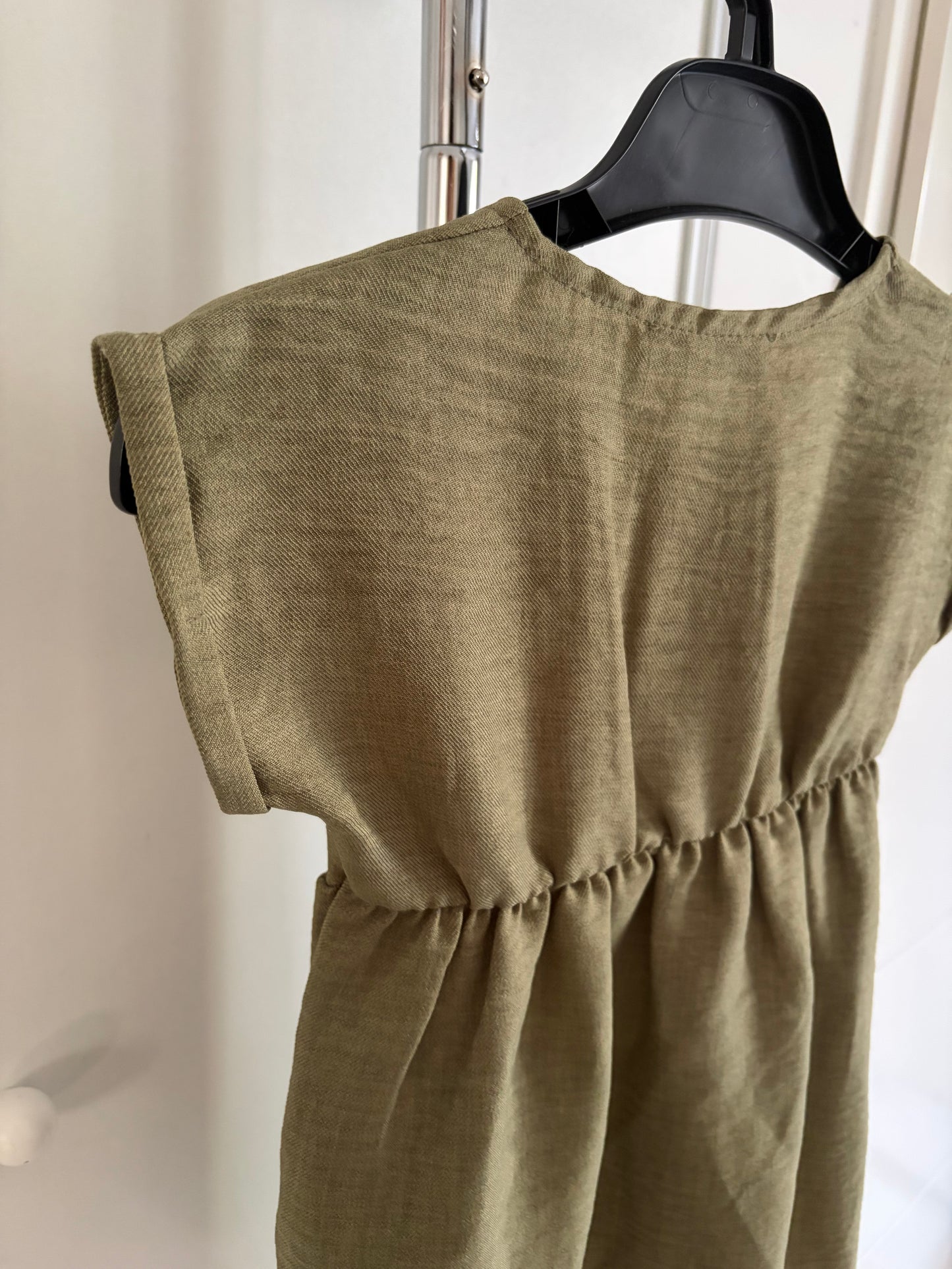 Robe kaki fluide