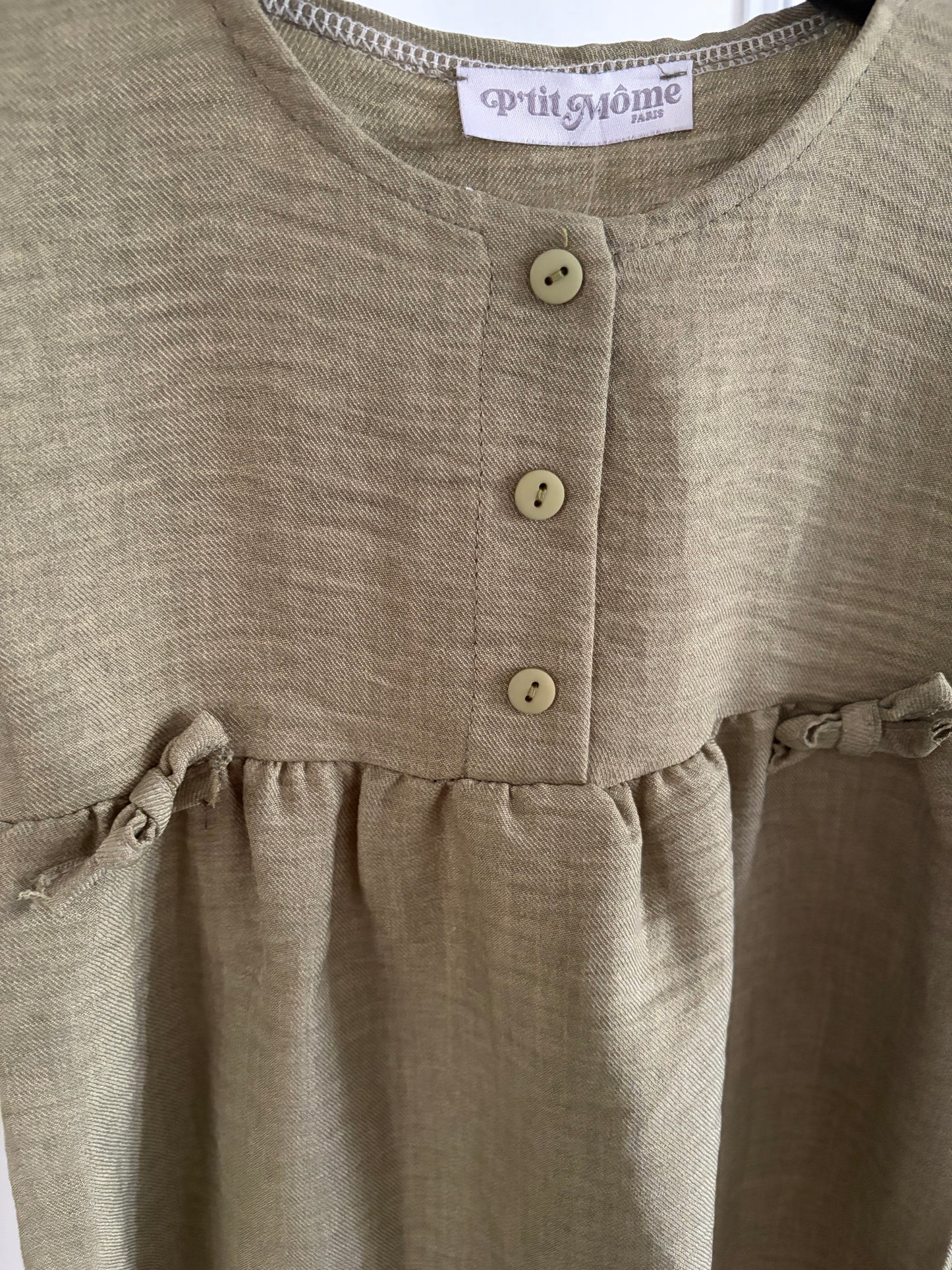 Robe kaki fluide