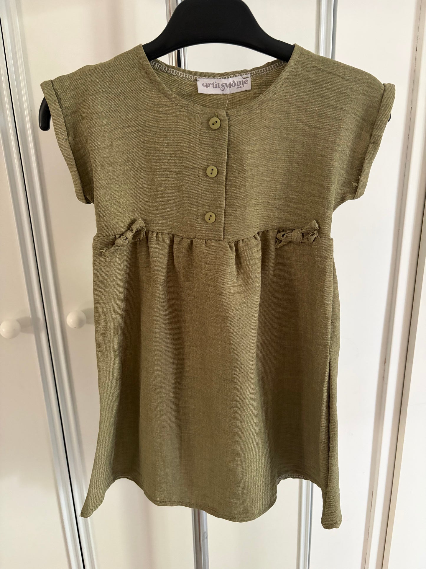 Robe kaki fluide
