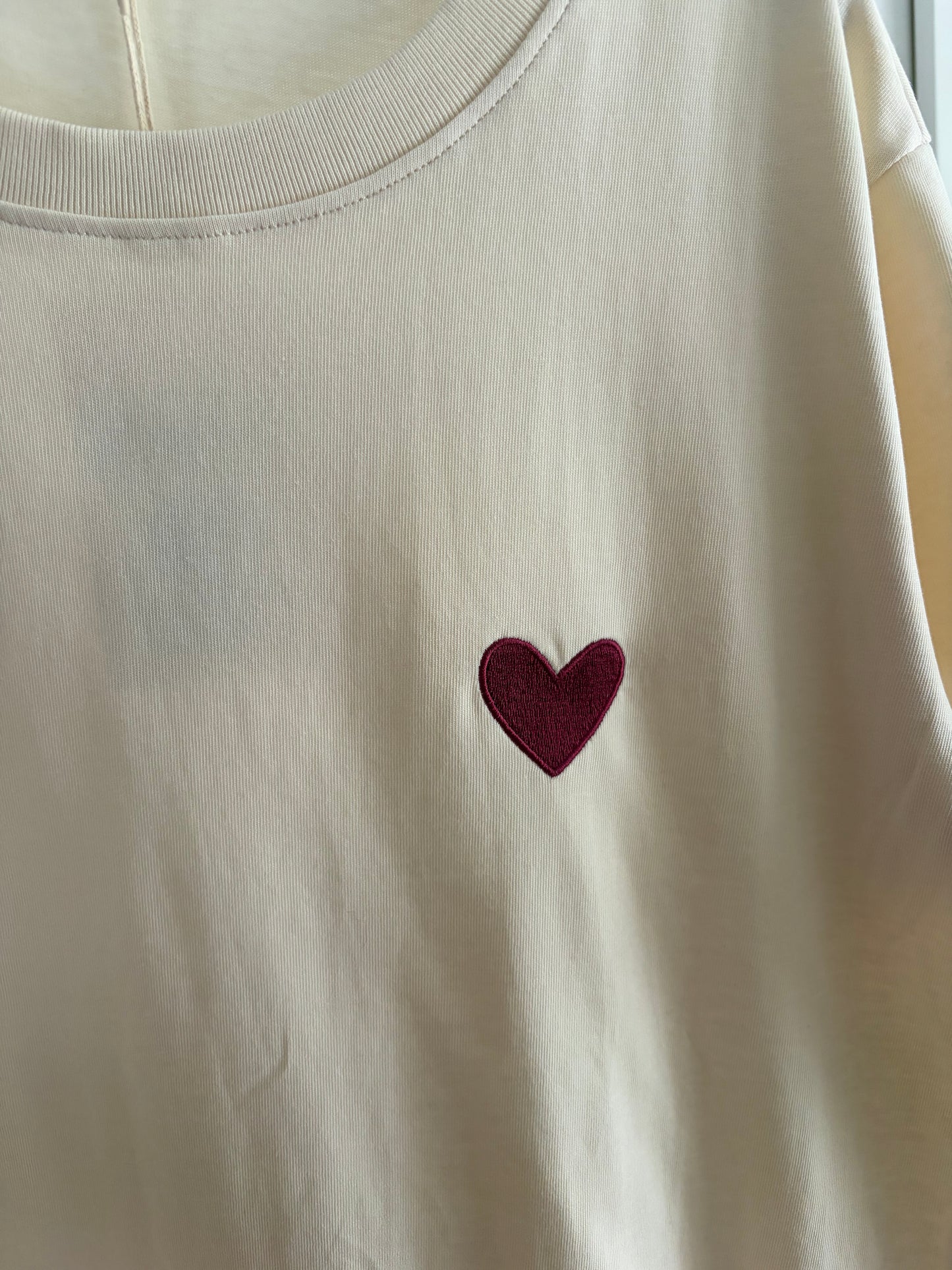 Tee-shirt « mère-fille » avec cœur brodé