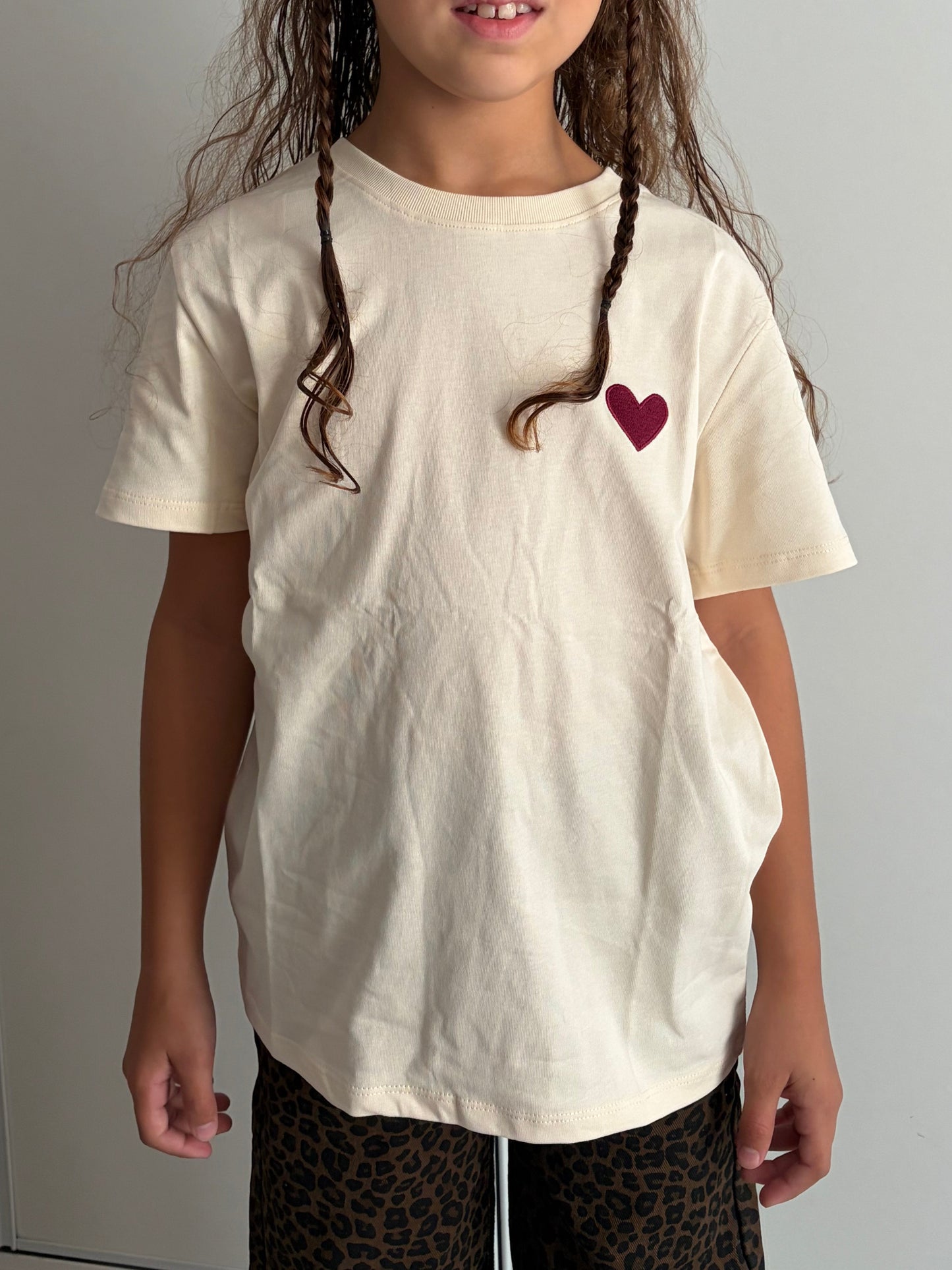 Tee-shirt « mère-fille » avec un cœur