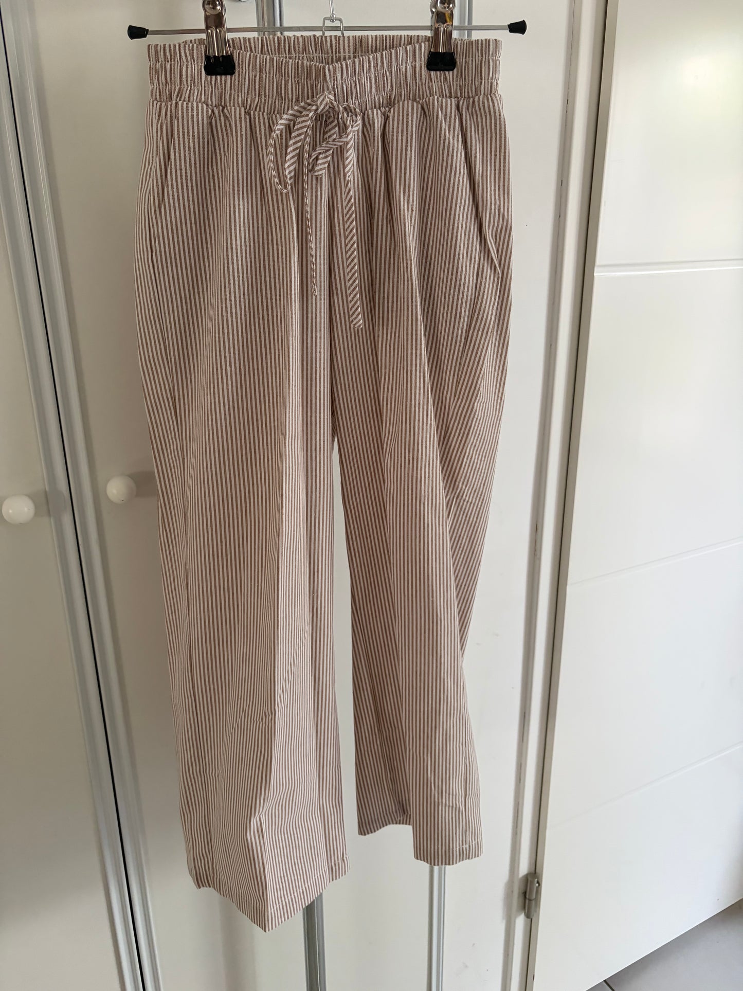 Pantalon fluide rayé marron