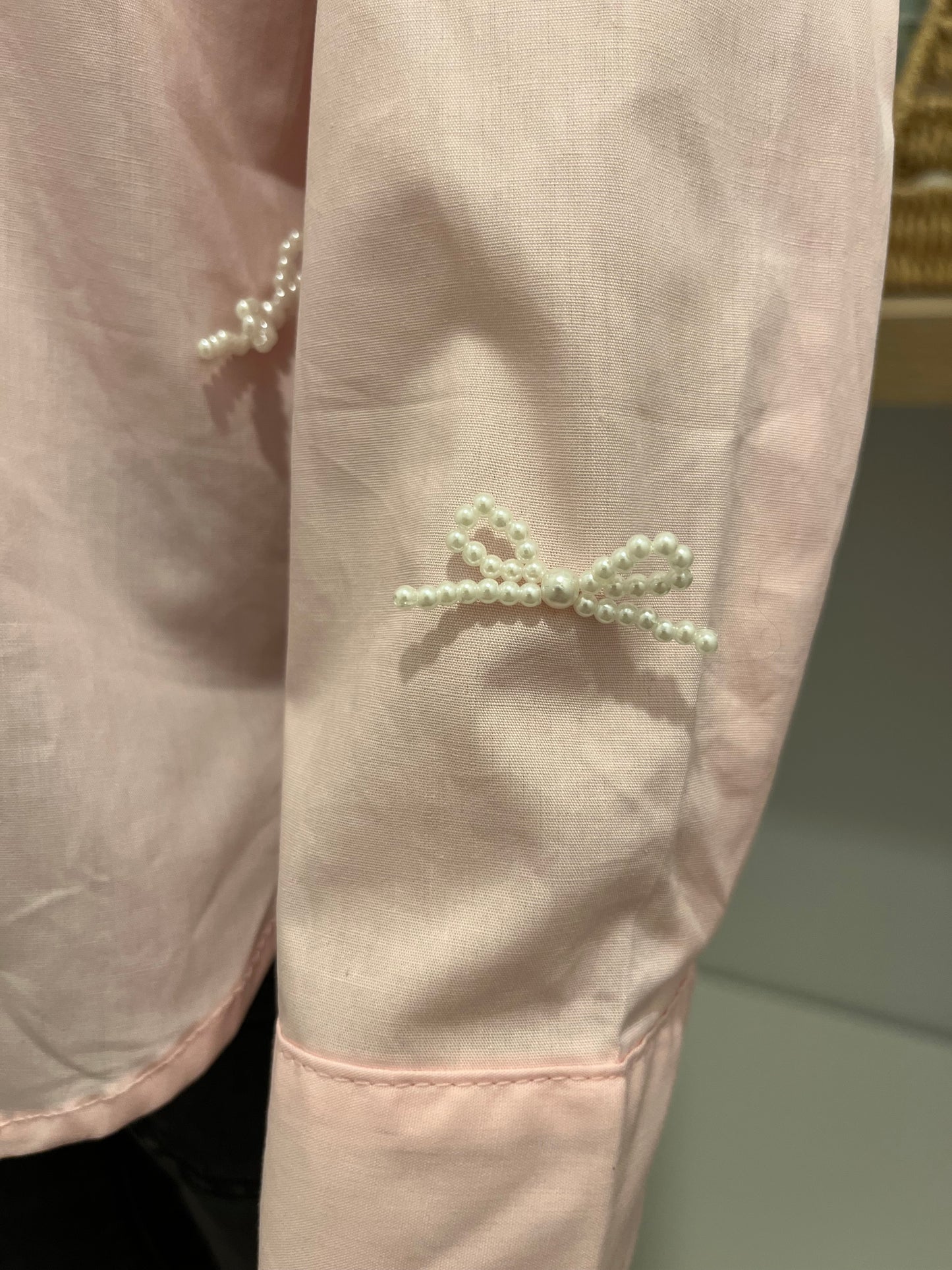 Chemise avec noeuds en perle
