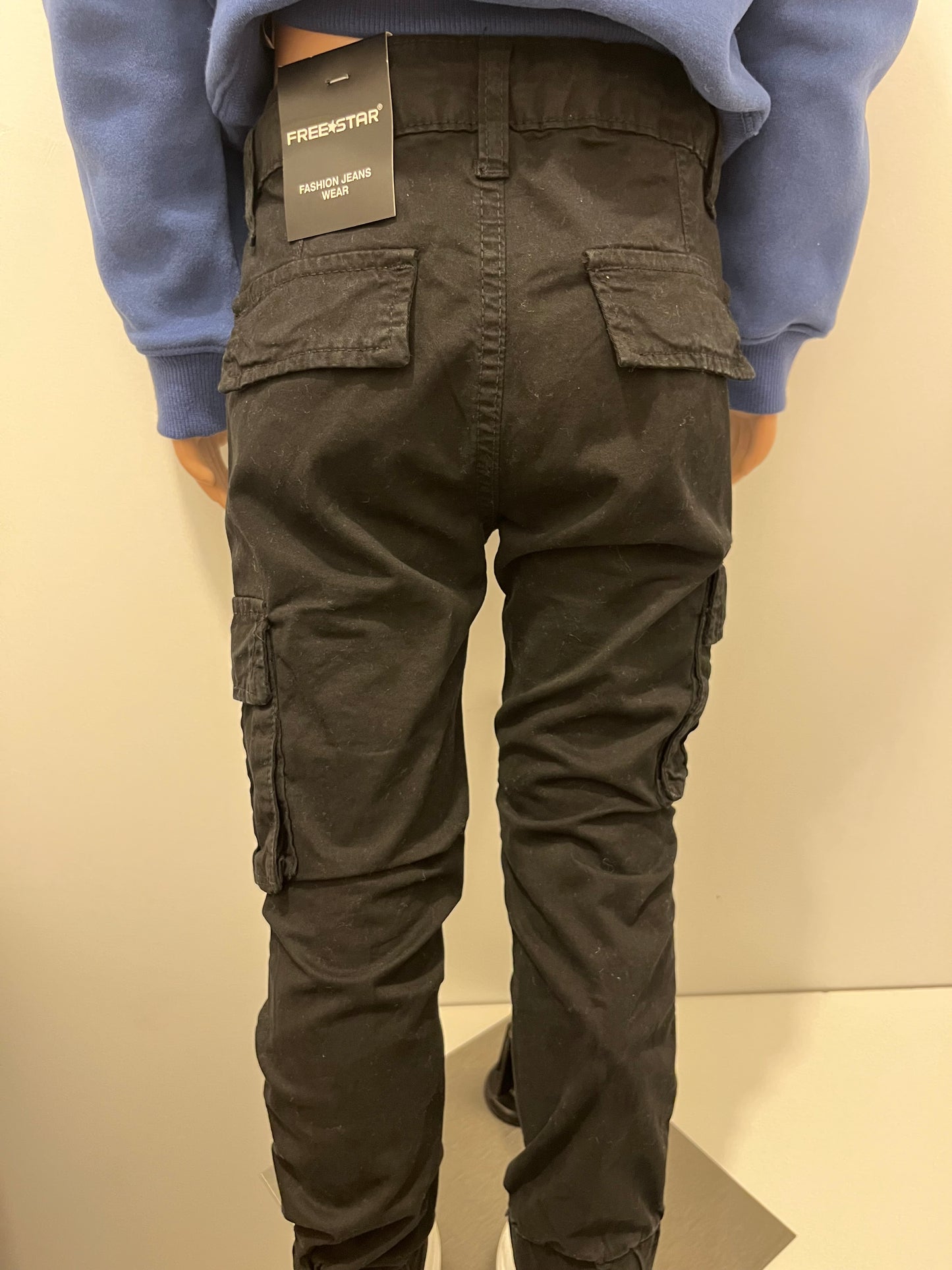 Pantalon noir style cargo