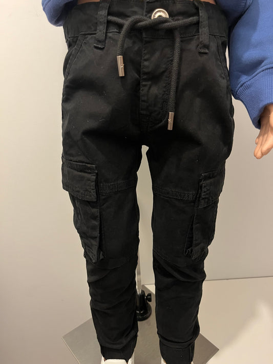 Pantalon noir style cargo