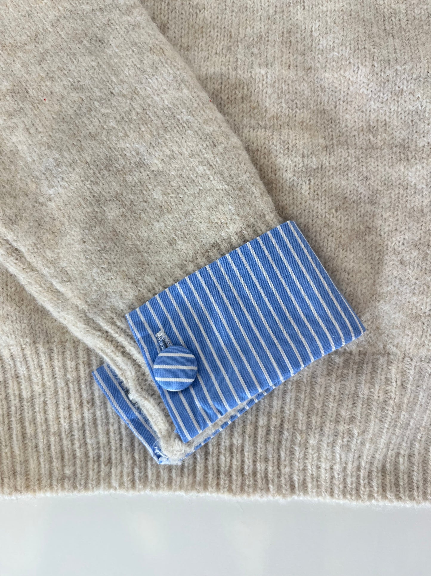 pull avec coeur brodé bleu