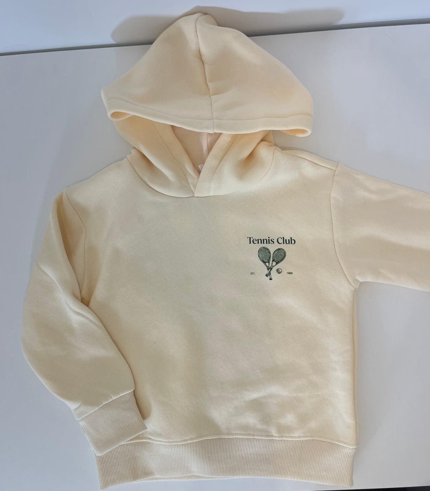 Sweat à capuche écru « Tennis Club »